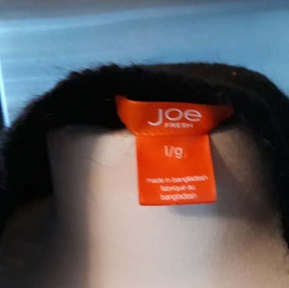 Joe fresh Sweater. A132 - Picture 3 of 3